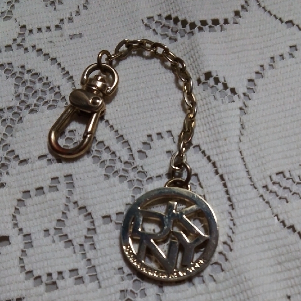 Gold Chain Keychain - Picture 2 of 11